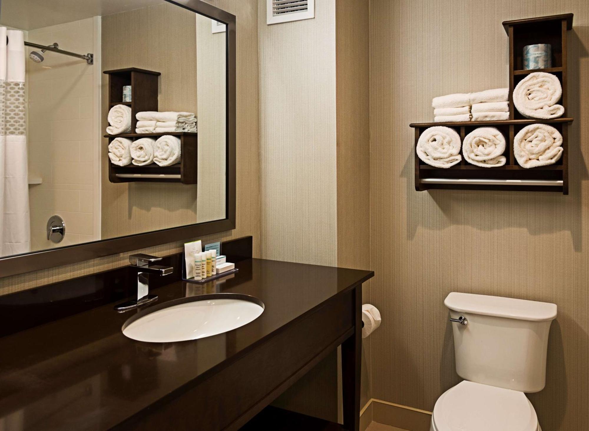 Hampton Inn By Hilton Ottawa Airport Εξωτερικό φωτογραφία